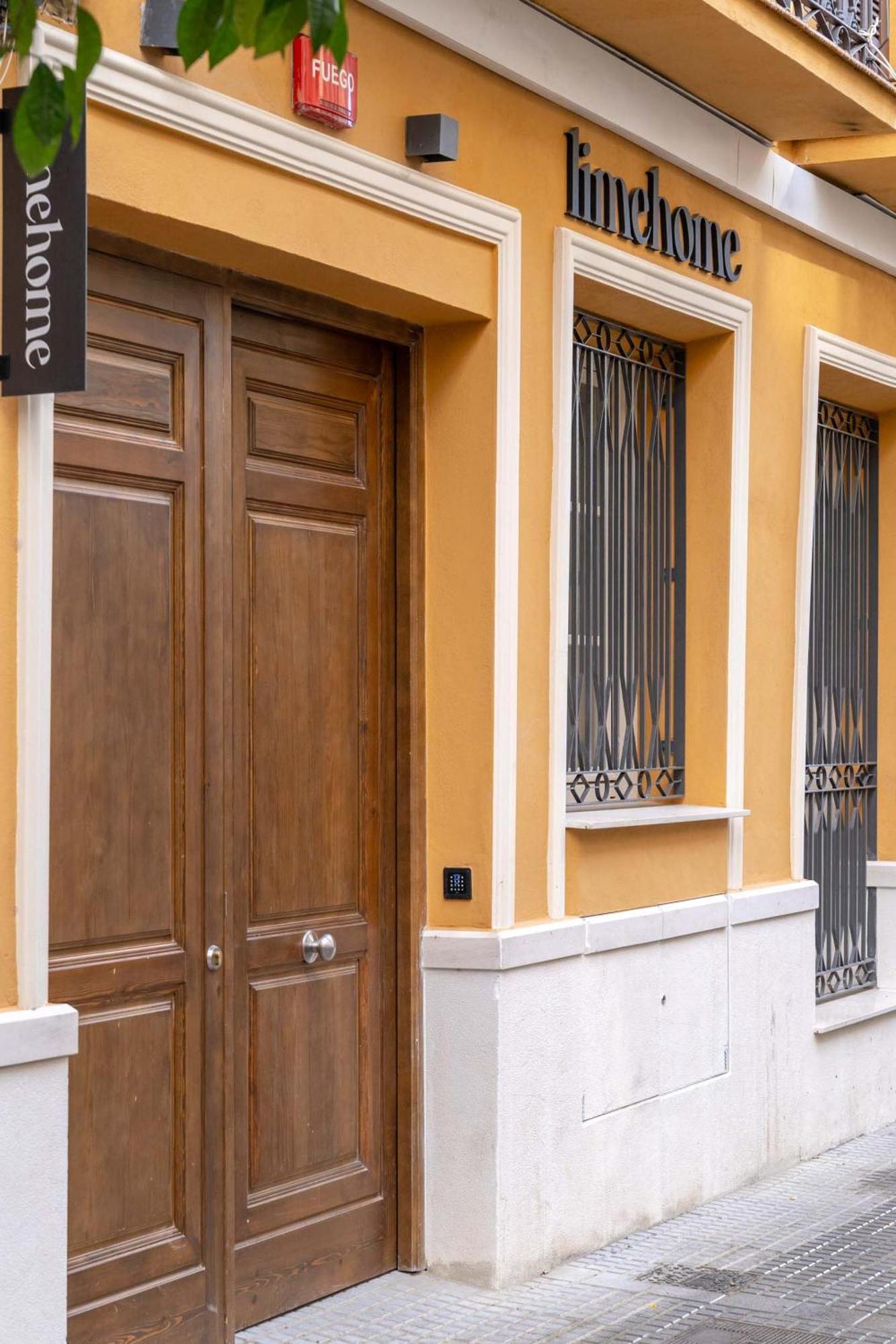 Limehome Malaga Calle Victoria Luaran gambar