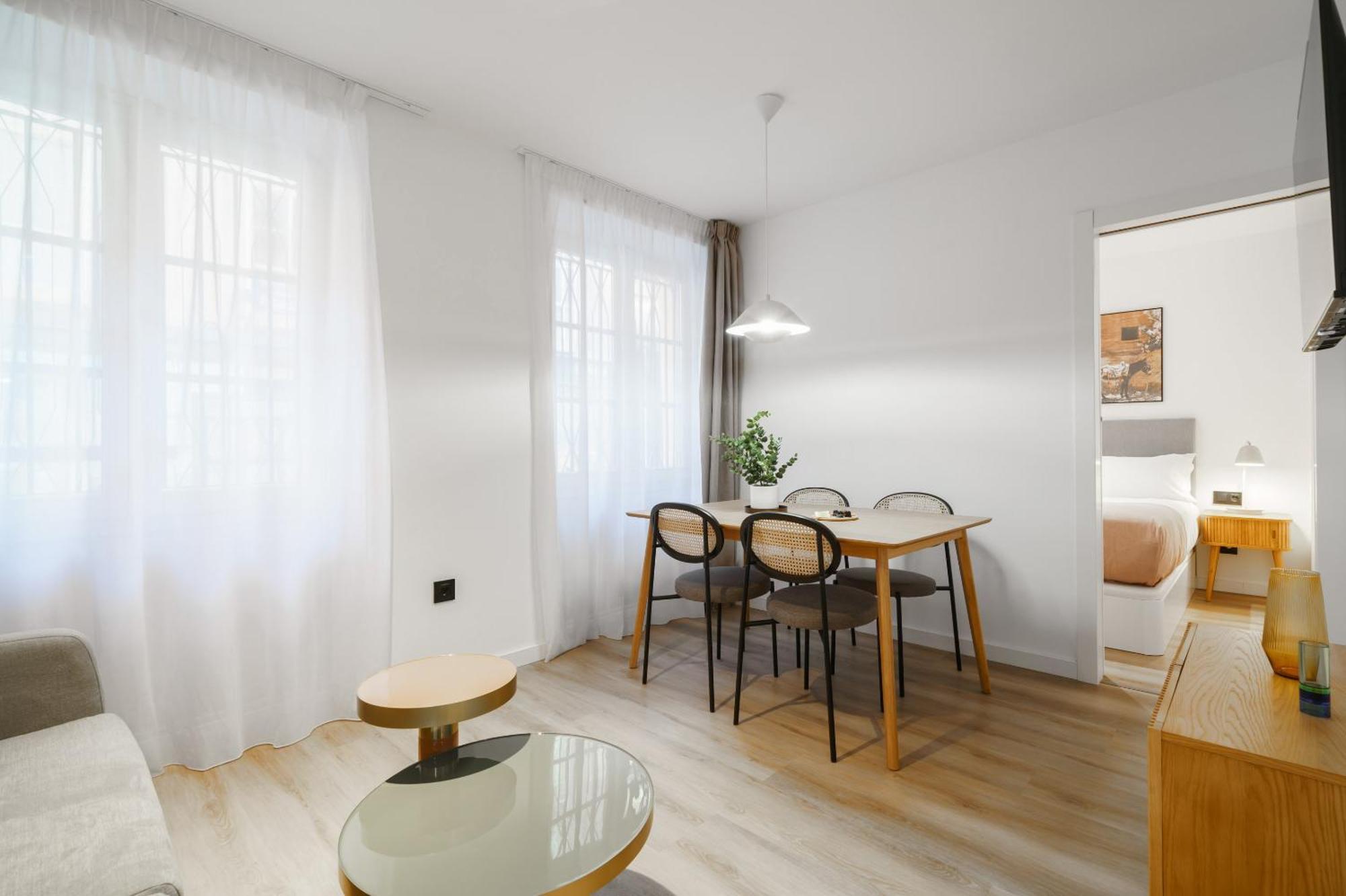 Limehome Malaga Calle Victoria Luaran gambar