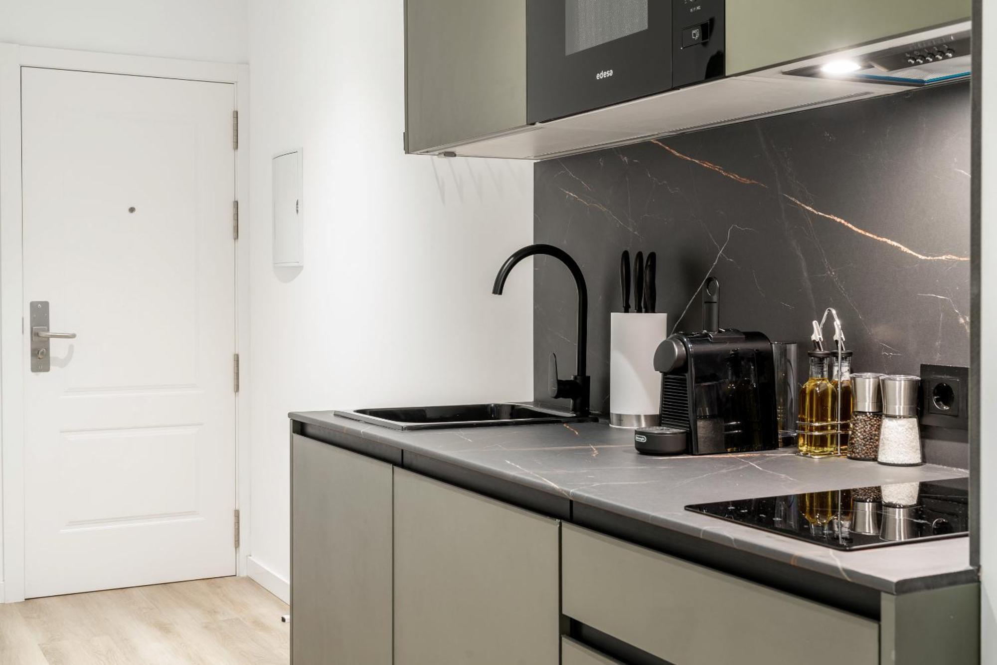 Limehome Malaga Calle Victoria Bilik gambar