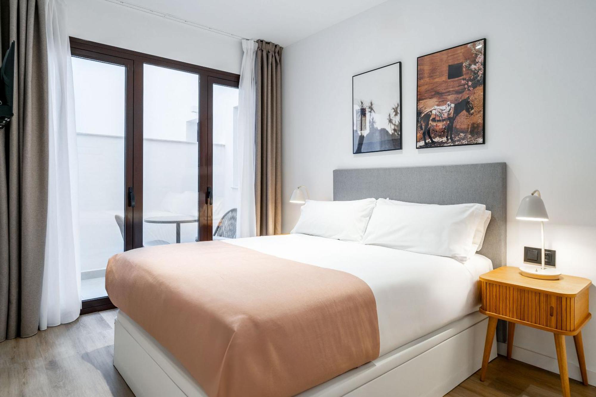 Limehome Malaga Calle Victoria Luaran gambar
