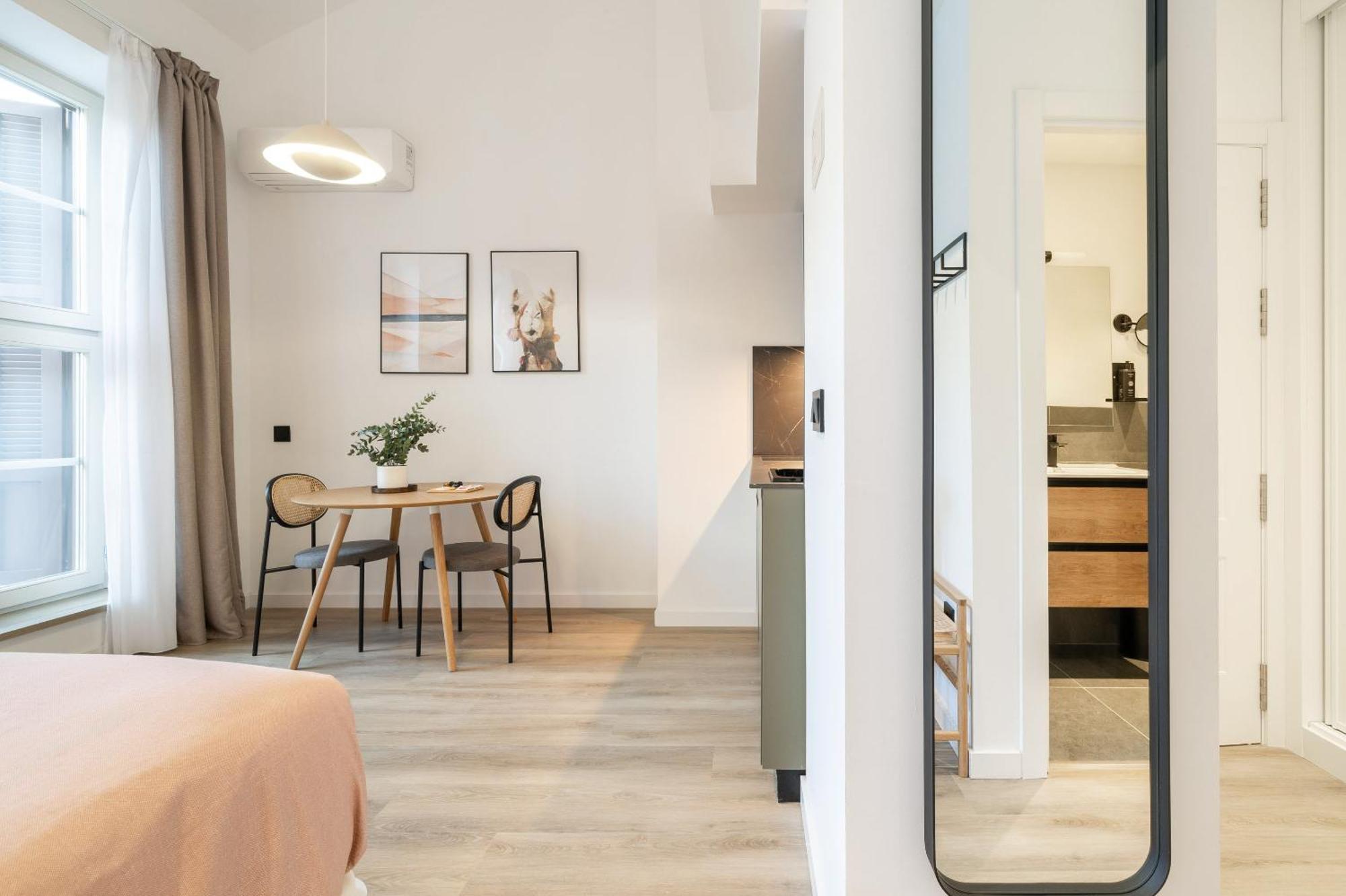 Limehome Malaga Calle Victoria Luaran gambar