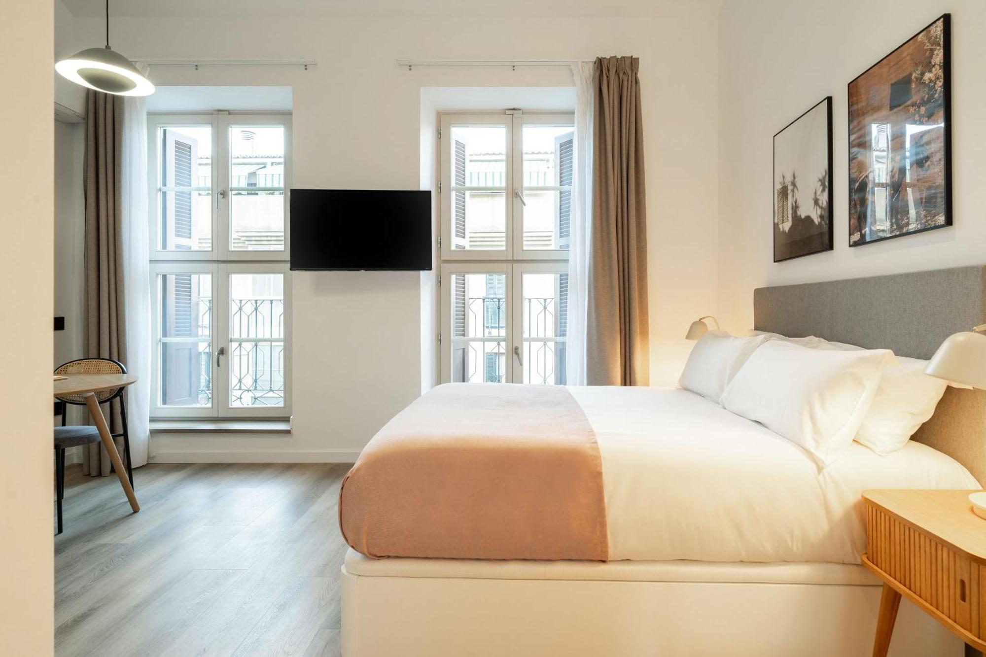 Limehome Malaga Calle Victoria Luaran gambar